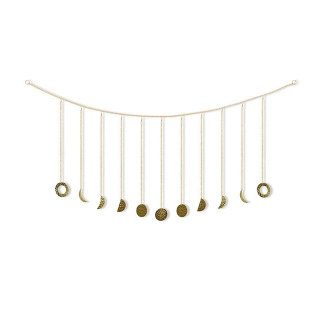 Moon-shaped chain