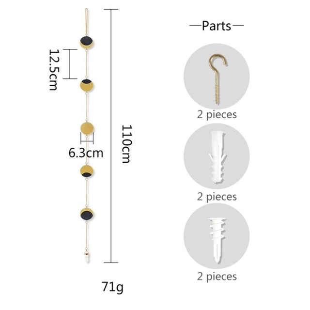 Moon-shaped chain