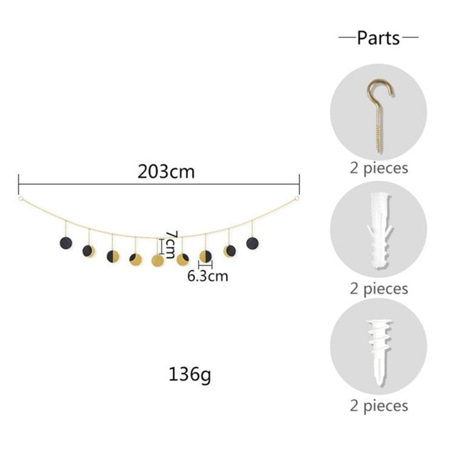 Moon-shaped chain