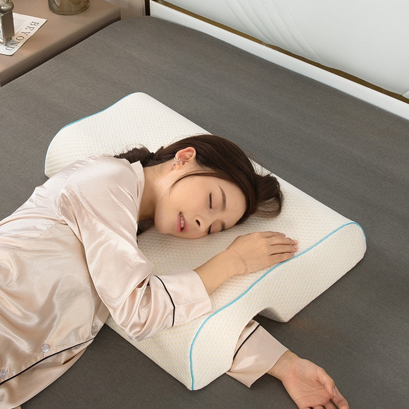 The Memory Foam Couple Pillow