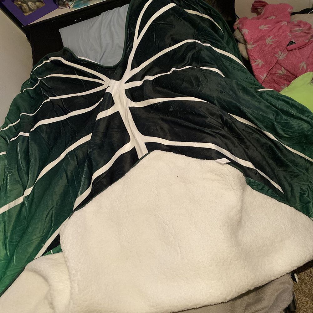 Giant Philodendron Blanket