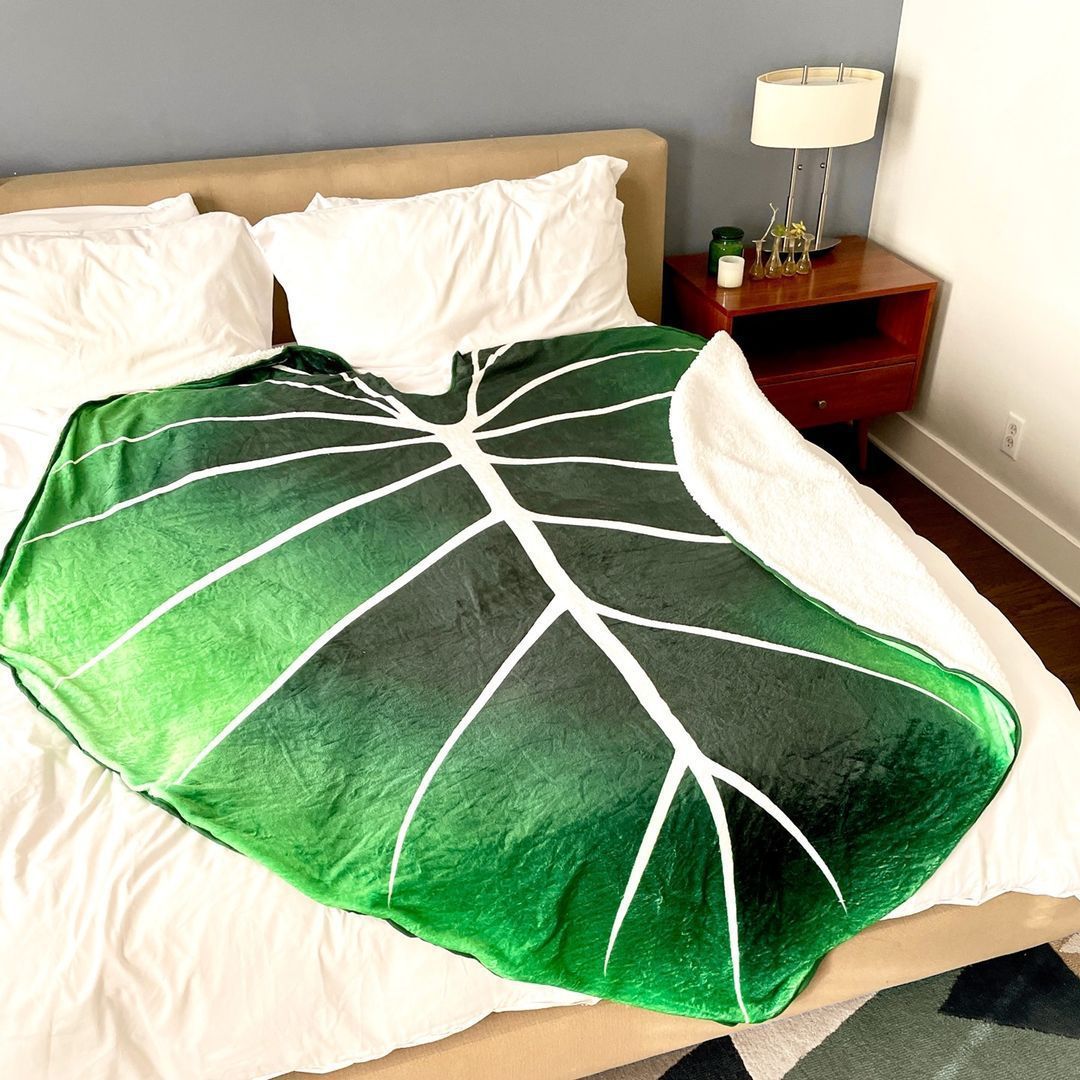 Giant Philodendron Blanket