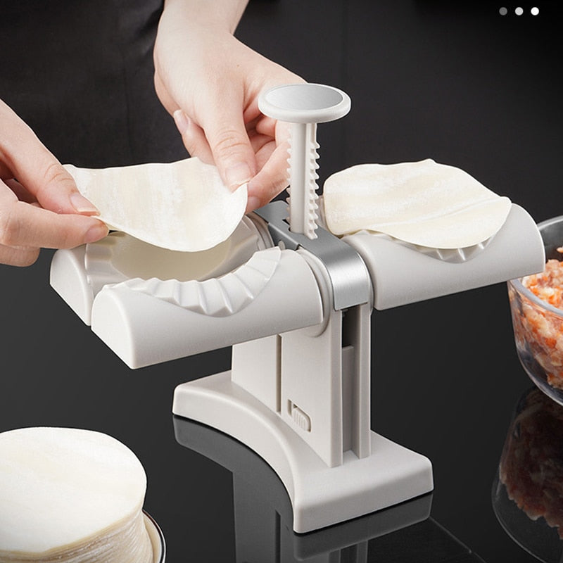 Automatic dumpling maker