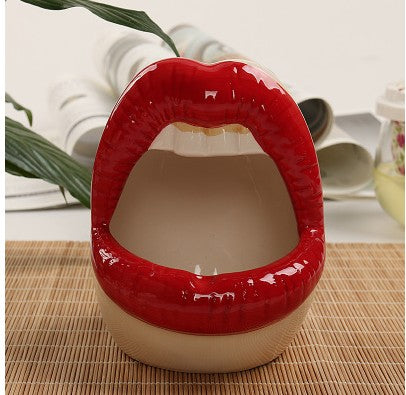 pucker up lips ceramic planter