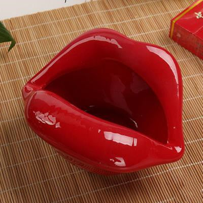 pucker up lips ceramic planter